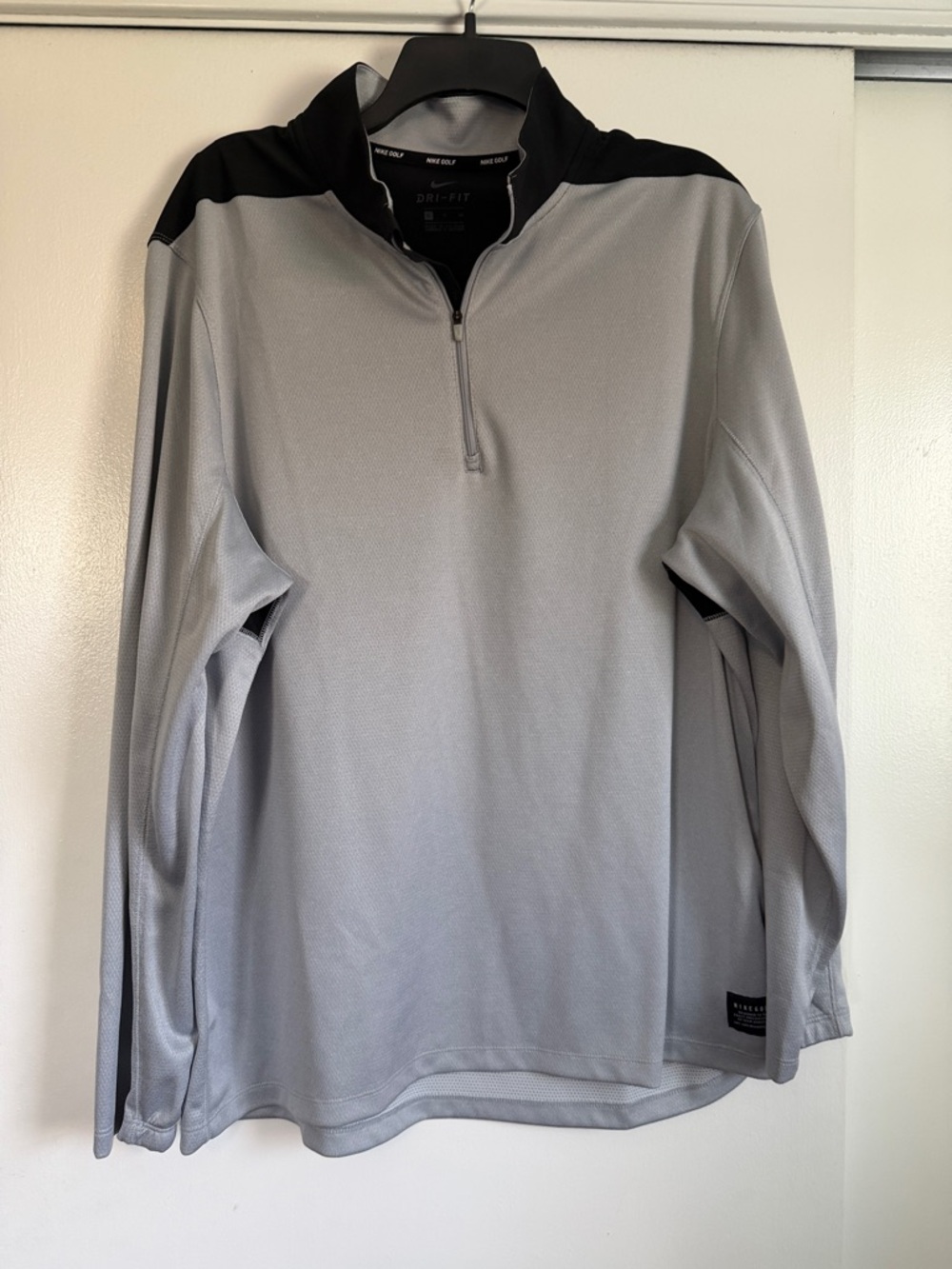 Nike Black & Light Gray Dri-FIT Golf Top - Picture 1 of 5